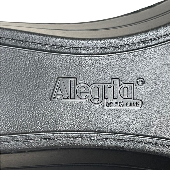 Alegria Loti Women's Tectonic
Iridescent Leather Slide On
Sandals Sz 41(10.5) - Picture 7 of 12